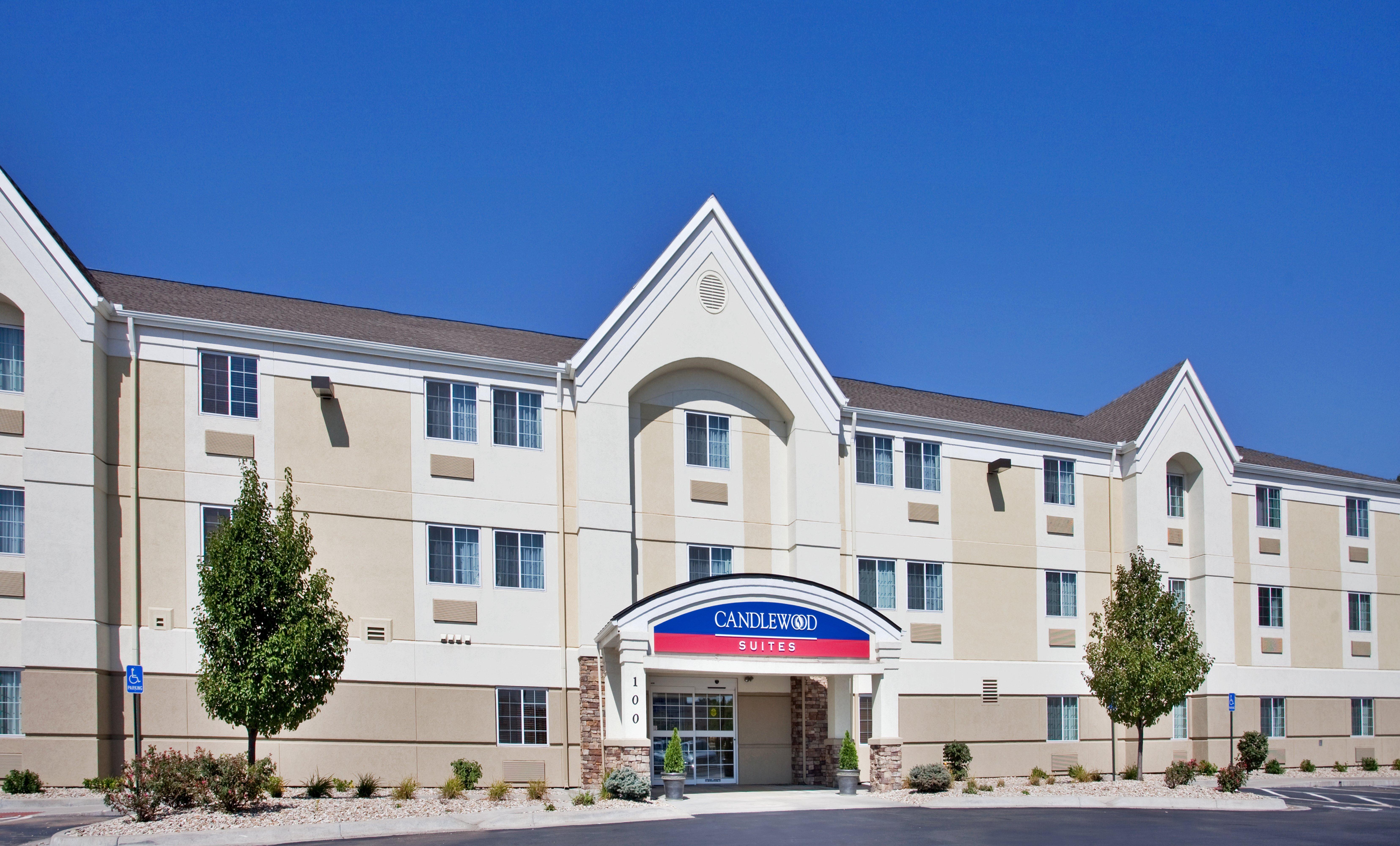 Candlewood Suites Junction City - Ft. Riley By Ihg Екстериор снимка