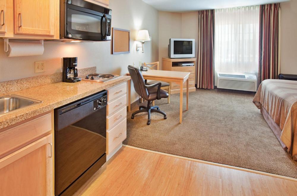 Candlewood Suites Junction City - Ft. Riley By Ihg Екстериор снимка