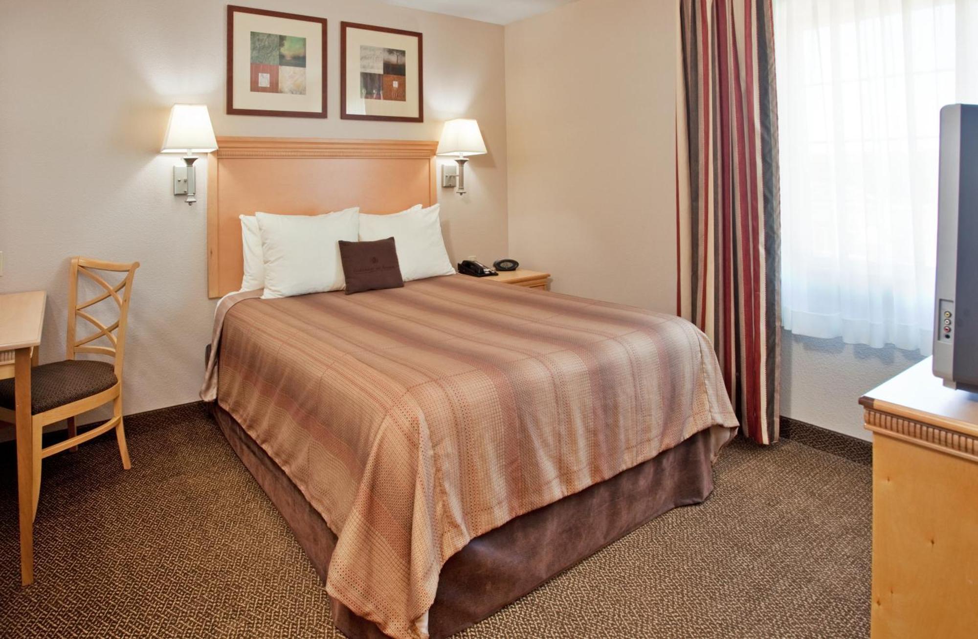 Candlewood Suites Junction City - Ft. Riley By Ihg Екстериор снимка