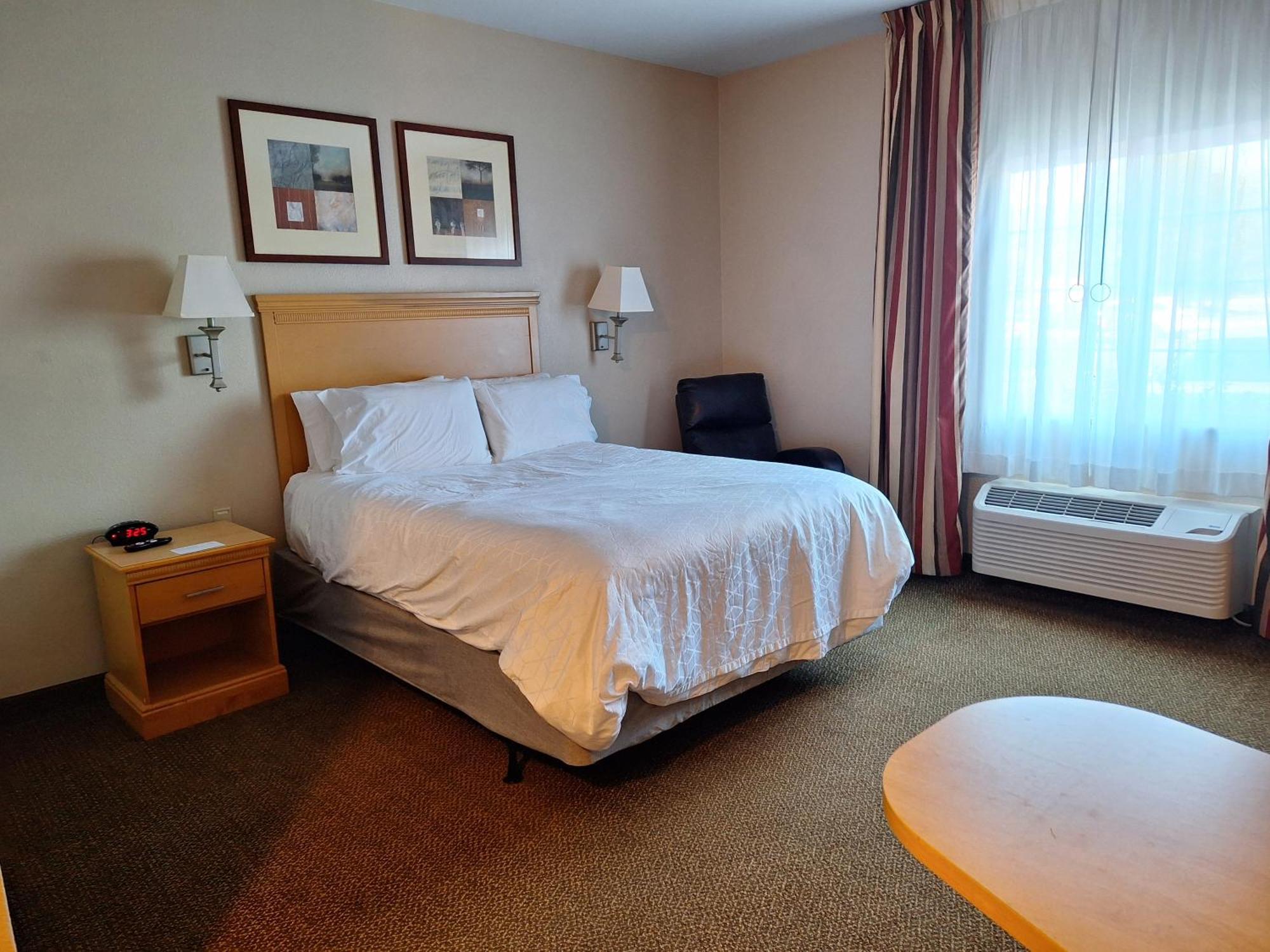 Candlewood Suites Junction City - Ft. Riley By Ihg Екстериор снимка