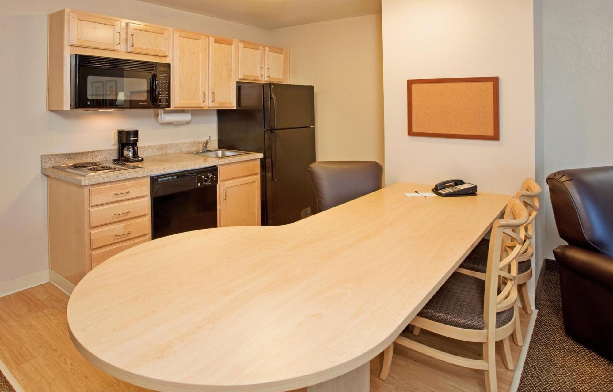 Candlewood Suites Junction City - Ft. Riley By Ihg Екстериор снимка